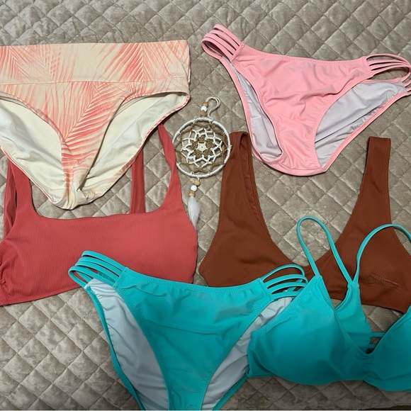 Bundle of swimsuits - Picture 1 of 5